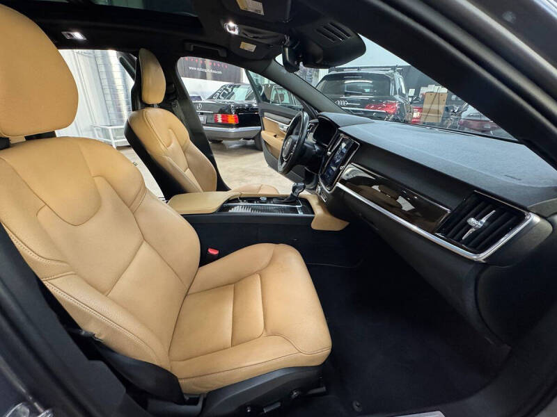 2018 Volvo S90 T5 Momentum