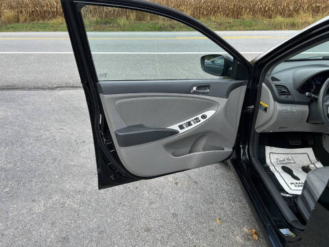 2012 Hyundai Accent GLS