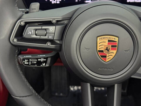 2025 Porsche 911 Carrera