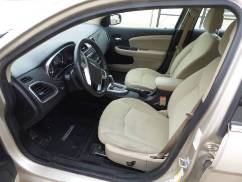 2013 Chrysler 200 Touring