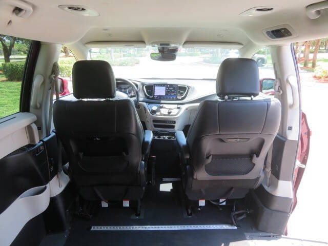 2021 Chrysler Pacifica Touring L