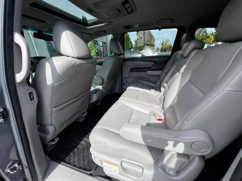 2012 Honda Odyssey EX-L photo 12