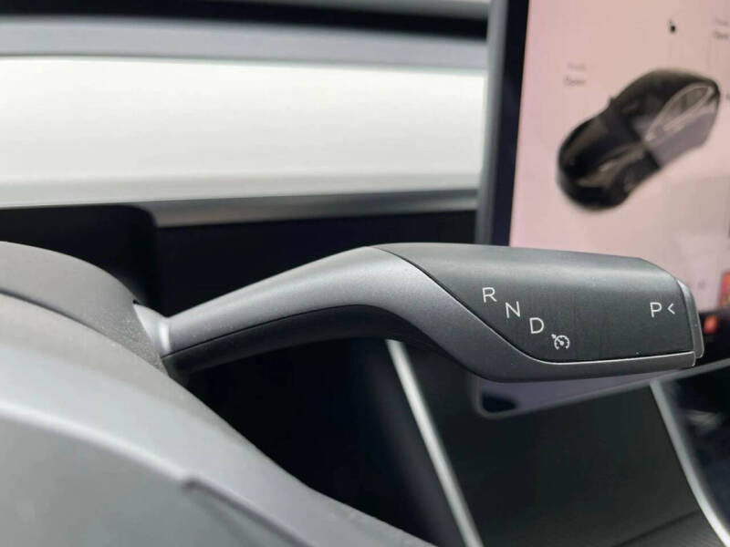 2019 Tesla Model 3 Standard Range Plus
