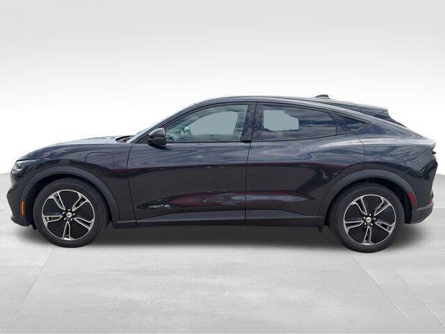 2022 Ford Mustang Mach-E Select