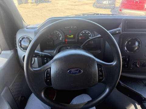 2014 Ford E-Series E-450 SD