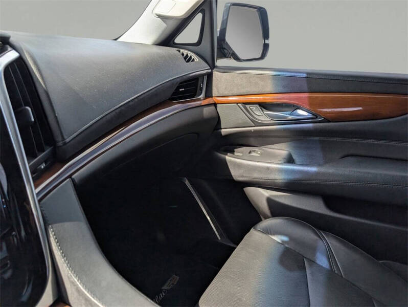 2019 Cadillac Escalade Luxury