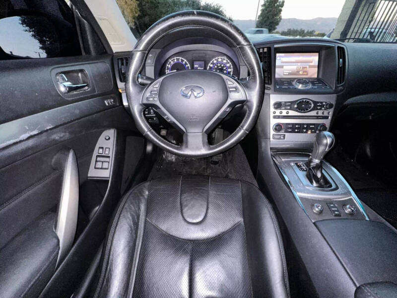 2010 INFINITI G Coupe 37x photo 16