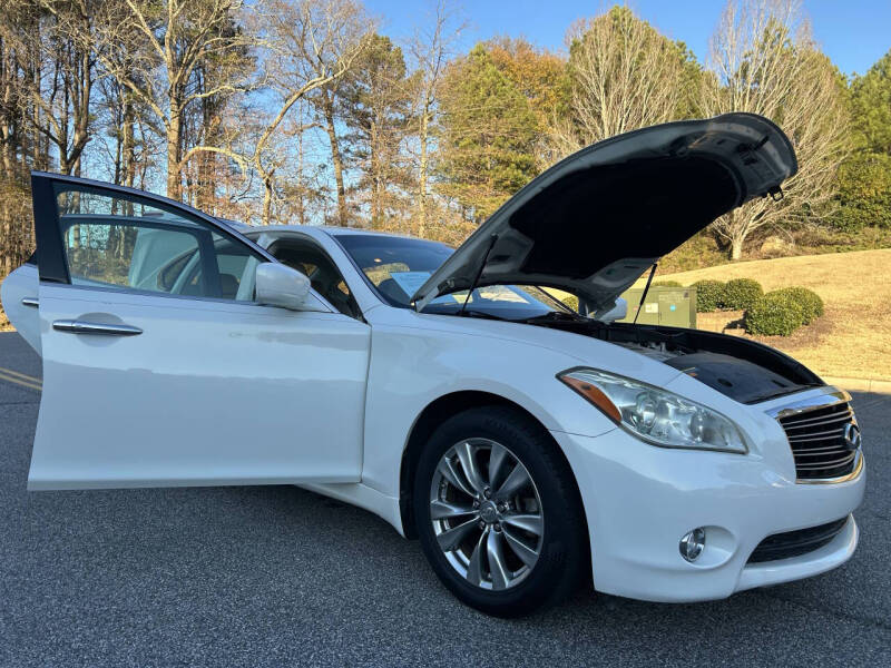 2012 Infiniti M37
