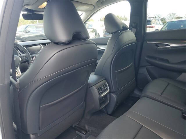 2025 Infiniti QX50 Luxe