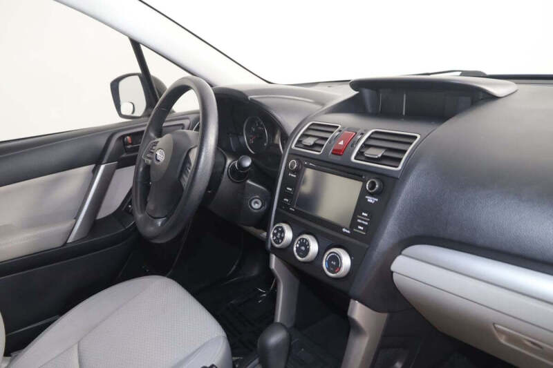 2016 Subaru Forester 2.5i