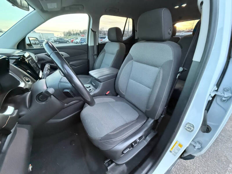 2020 Chevrolet Traverse LT Cloth