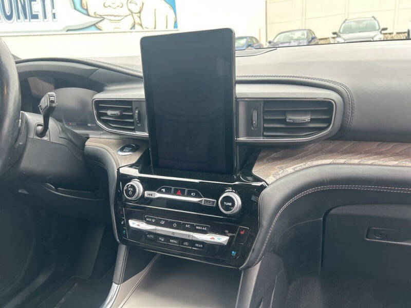 2021 Ford Explorer Platinum