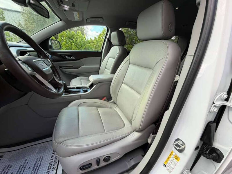 2017 GMC Acadia SLT-1