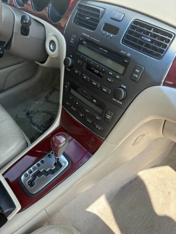 2004 Lexus ES 330