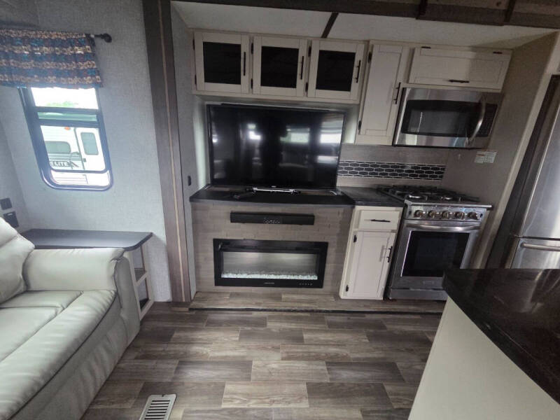 2020 Keystone RV HAMPTON