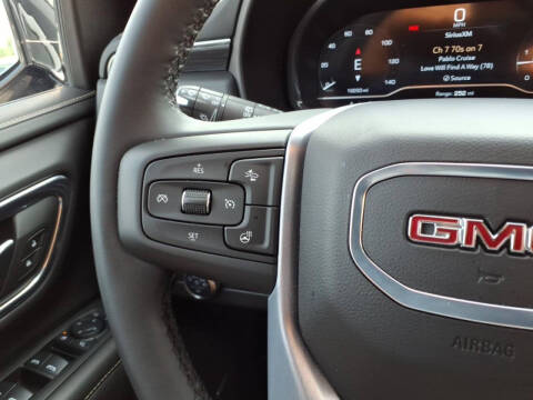 2024 GMC Yukon SLT