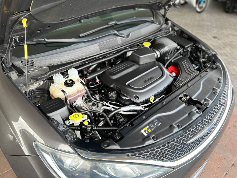 2019 Chrysler Pacifica Touring L