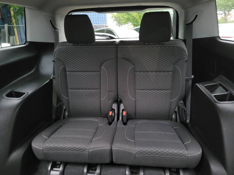 2017 GMC Acadia SLE-2