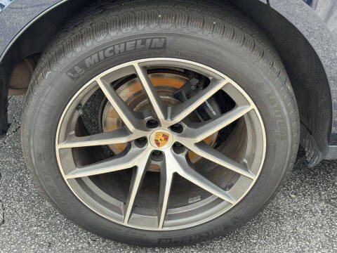 2023 Porsche Macan