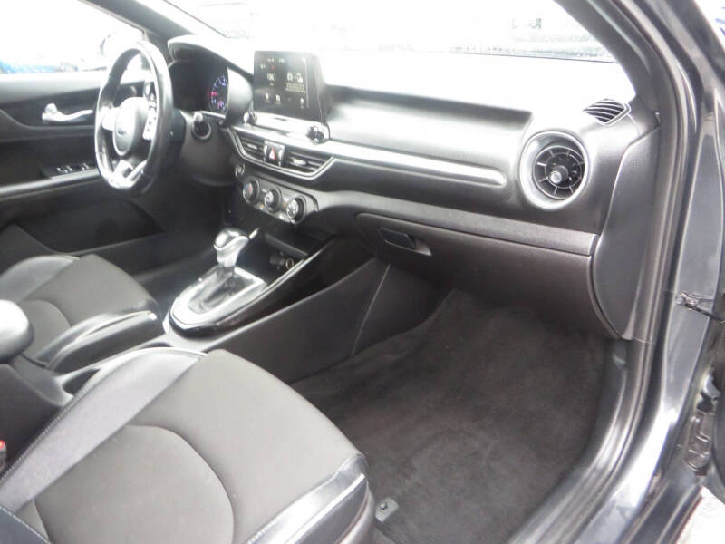 2021 Kia Forte GT Line