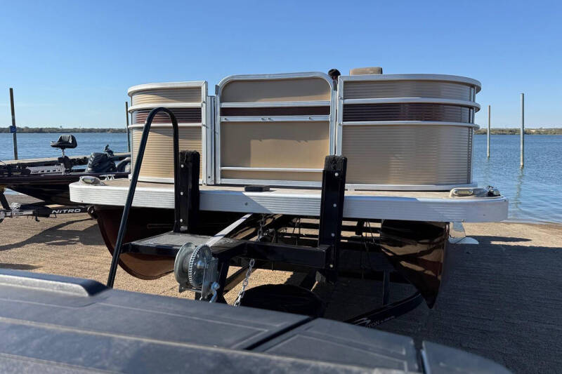 2020 Bennington 21 SF