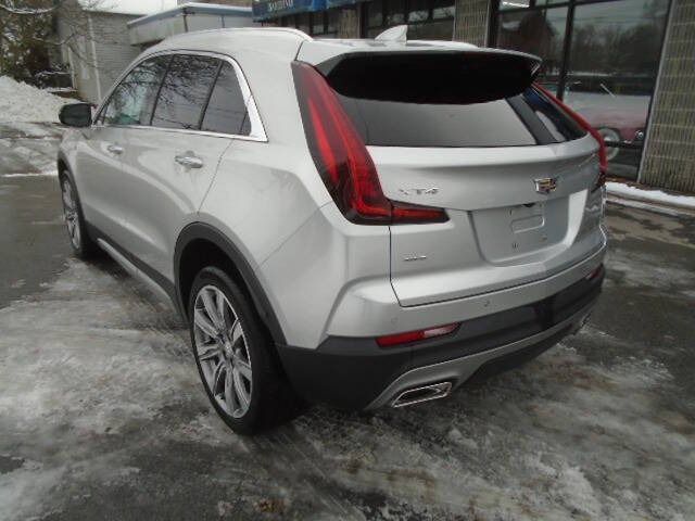 2022 Cadillac XT4 Premium Luxury