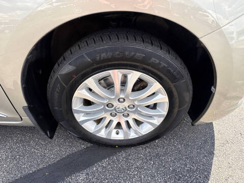 2017 Toyota Sienna