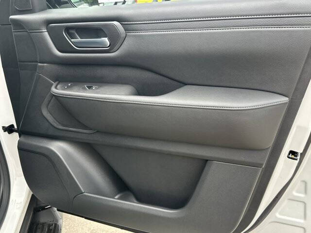 2025 Nissan Armada SV