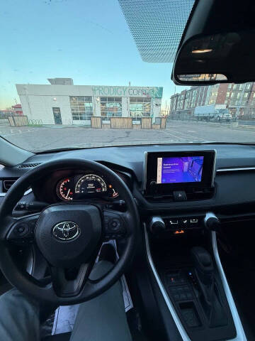 2023 Toyota RAV4 LE