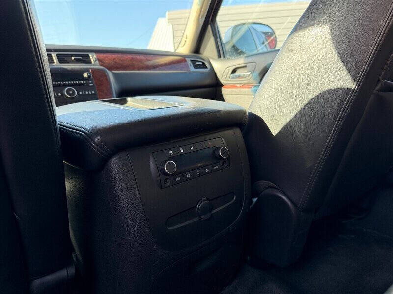 2014 Chevrolet Suburban LT