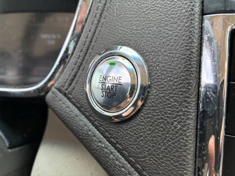 2017 Lincoln Continental Premiere