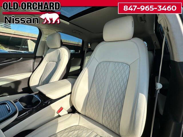 2022 Lincoln Nautilus Black Label