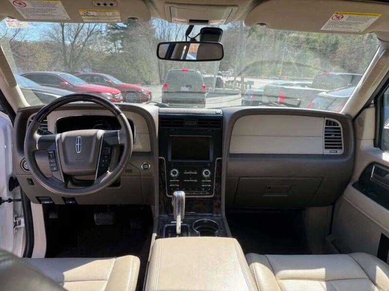 2016 Lincoln Navigator Select