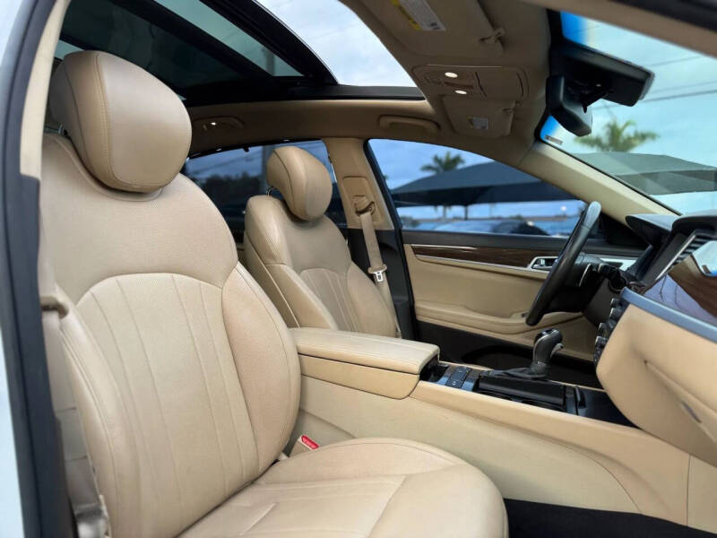 2016 Hyundai Genesis