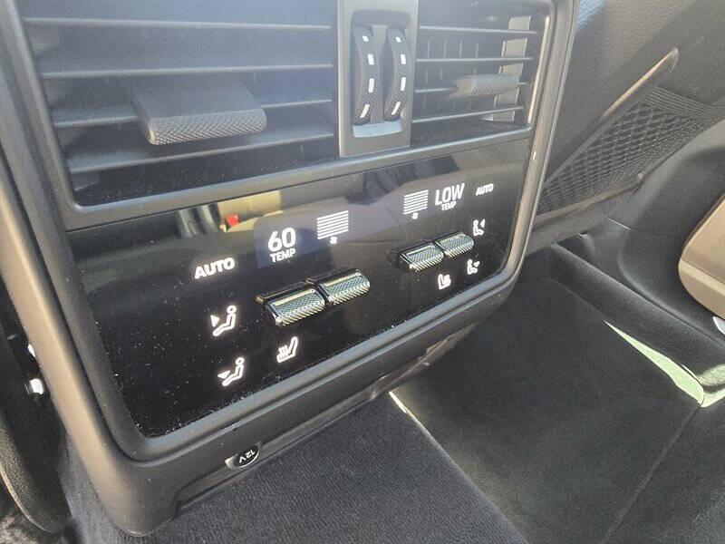 2024 Porsche Cayenne S