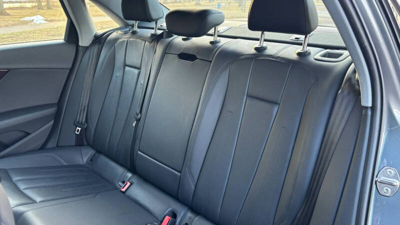 2019 Audi A4 quattro Premium 45 TFSI