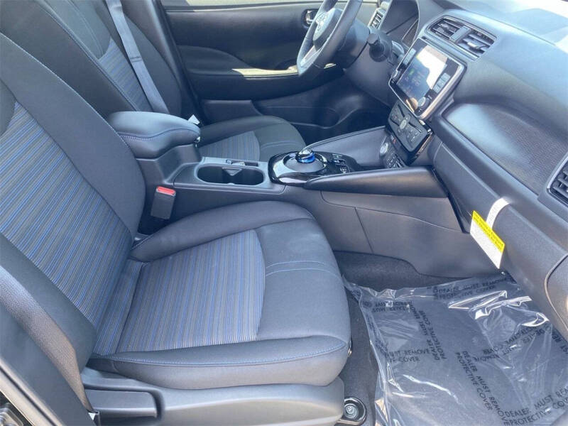 2025 Nissan LEAF SV PLUS