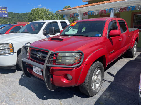2009 Toyota Tacoma for sale at PIONEER USED AUTOS & RV SALES in Lavalette WV
