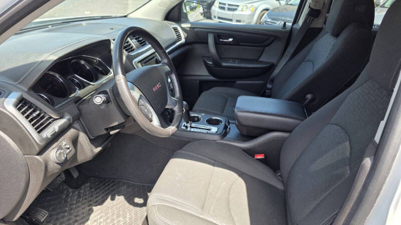 2016 GMC Acadia SLE-2