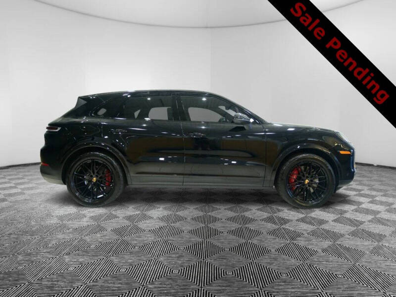 2024 Porsche Cayenne S