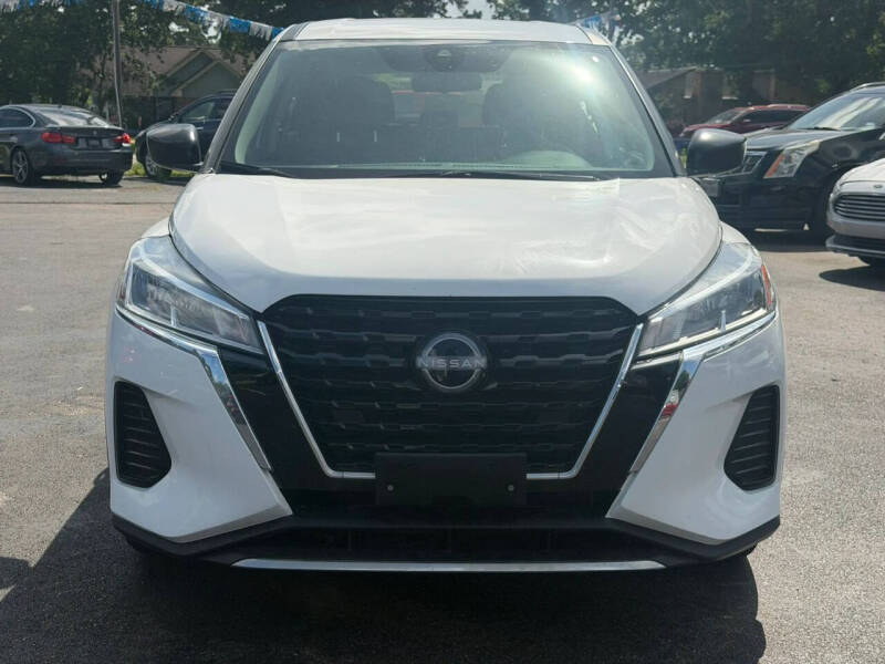 2024 Nissan Kicks S