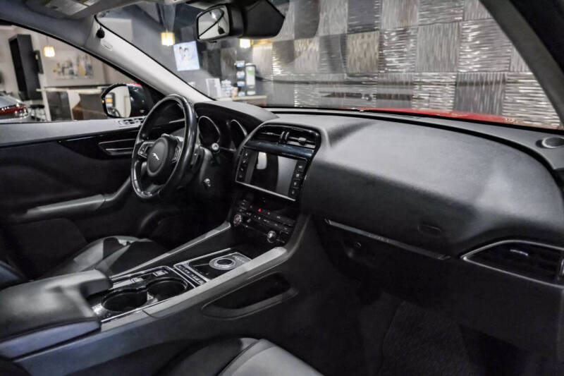 2017 Jaguar F-PACE 35t Premium