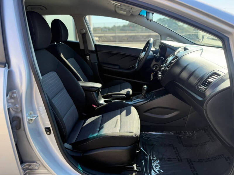 2016 Kia Forte5 LX