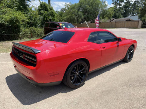 2018 Dodge Challenger SXT Plus