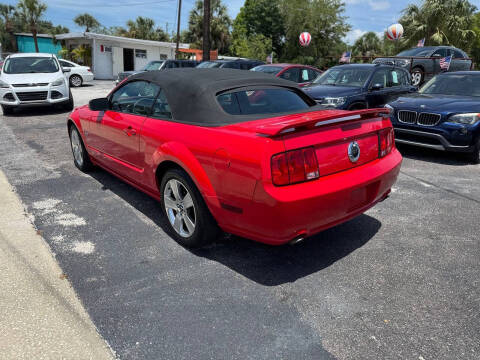 2006 Ford Mustang GT Deluxe