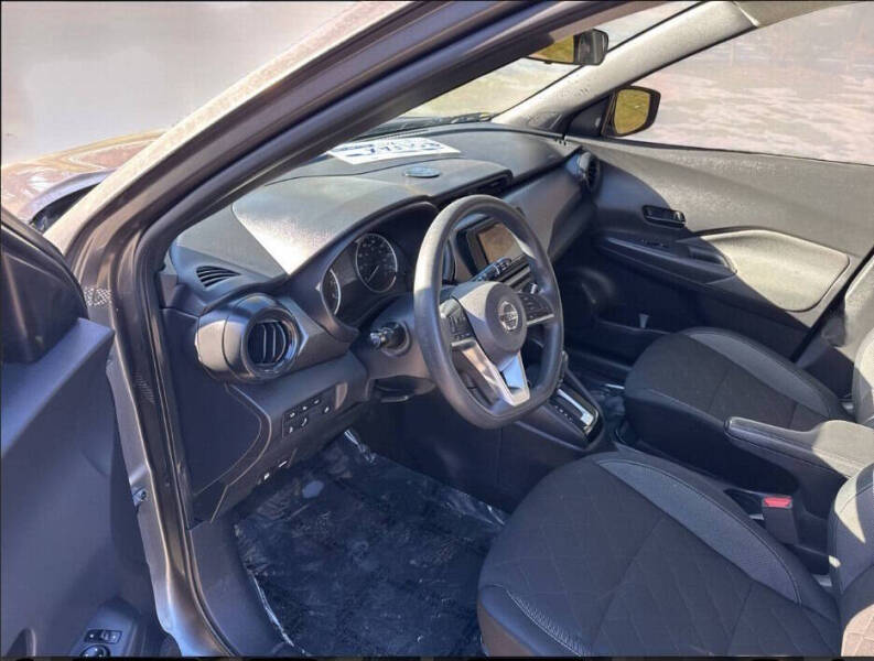 2020 Nissan Kicks S