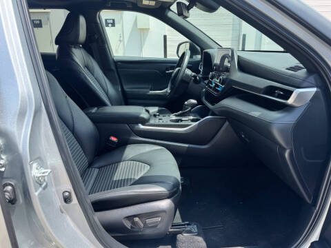 2024 Toyota Highlander XSE