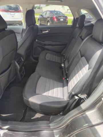 2020 Ford Edge SE