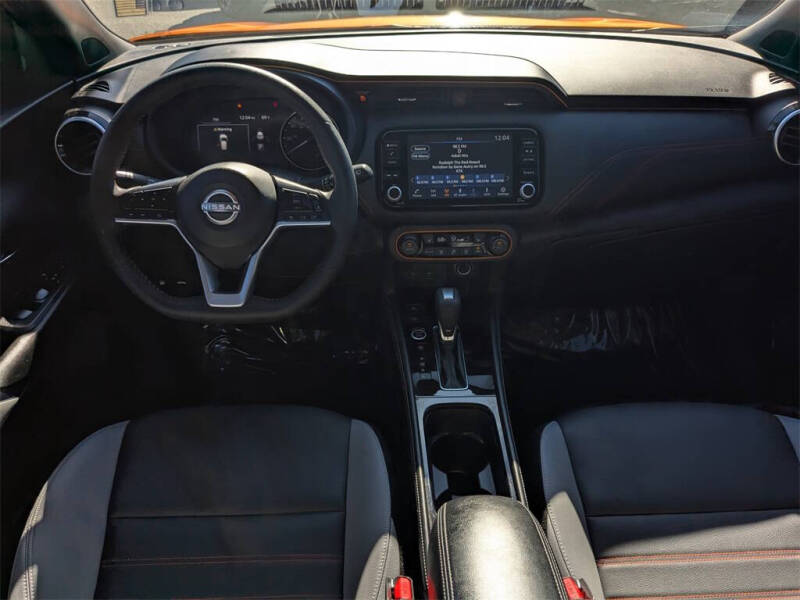 2023 Nissan Kicks SR