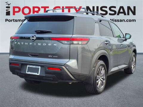 2023 Nissan Pathfinder SV